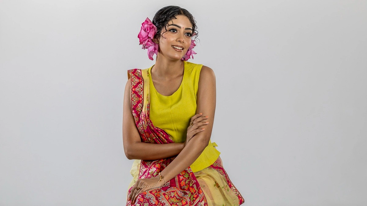 মডেলঃ তৌহিদা ফাতিমা/ সাজঃ পার্সোনা/ শাড়িঃ কে ক্র্যাফট