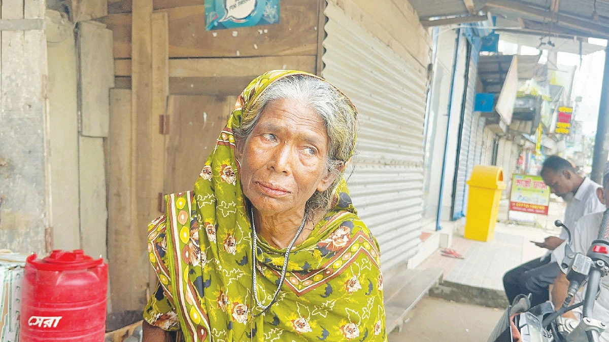 মনোয়ারার মনে কষ্ট পেটে ক্ষুধা