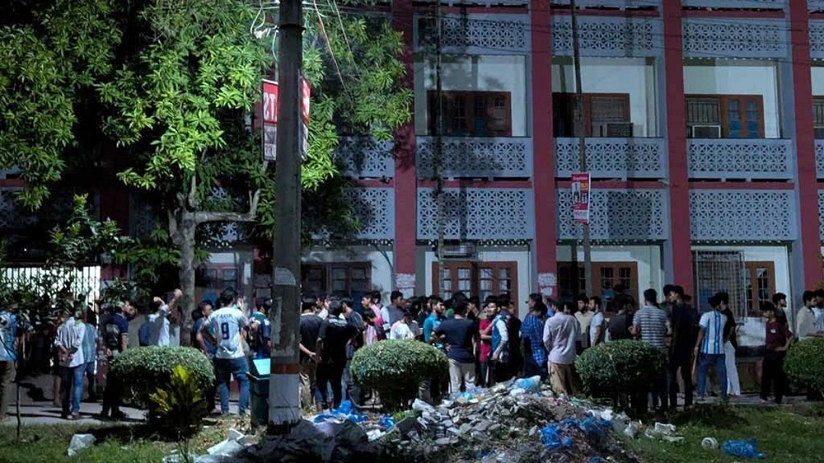 রাবিতে শিক্ষার্থীদের মধ্যে সংঘর্ষের ঘটনায় তিন সদস্যের তদন্ত কমিটি