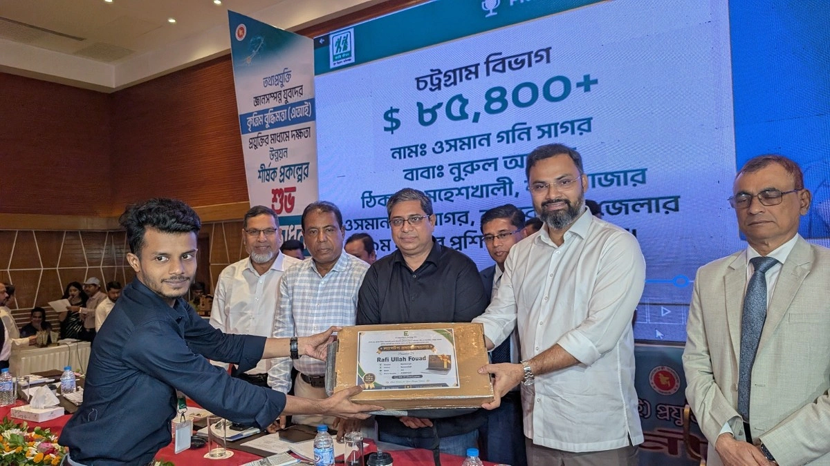 প্রযুক্তিনির্ভর কর্মসংস্থানে যুবসমাজকে প্রস্তুত করছে সরকার
