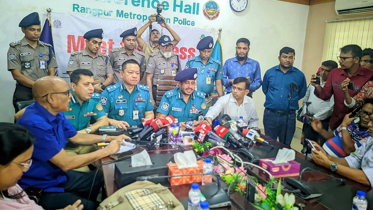 রংপুরে ৪ খুন : পুলিশের এবারের ব্রিফিংয়ে বদলে গেল যেসব তথ্য