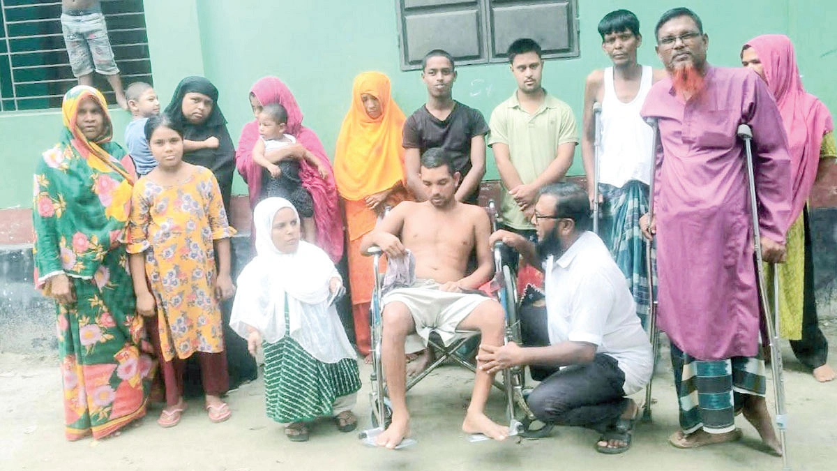 প্রতিবন্ধীদের ভরসা হোসনা আক্তার