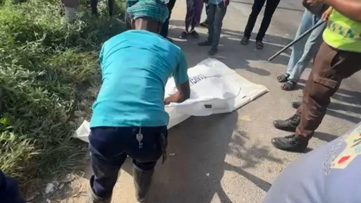 মহাসড়ক পার হওয়ার সময় গাড়িচাপায় যুবক নিহত