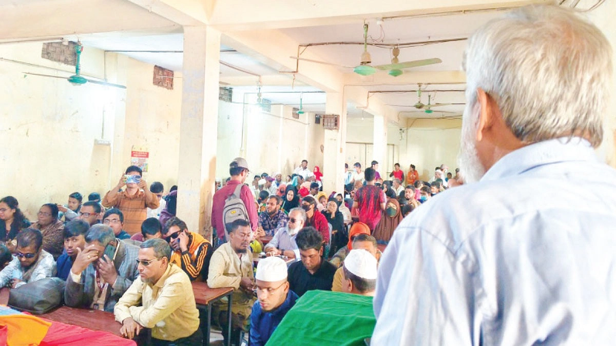 দৃষ্টিপ্রতিবন্ধীদের স্বপ্নের ফেরিওয়ালা সামাদ