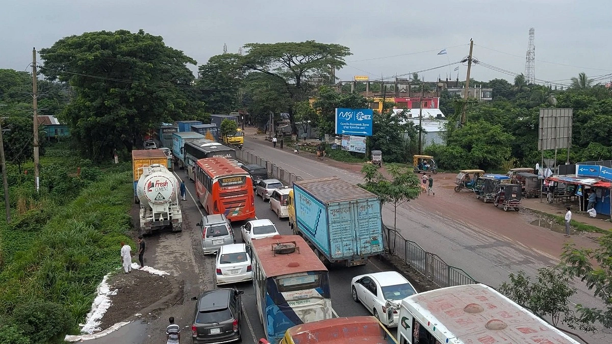 গজারিয়ায় কাভার্ডভ্যানের ধাক্কায় প্রাণ গেল বাইসাইকেলচালকের