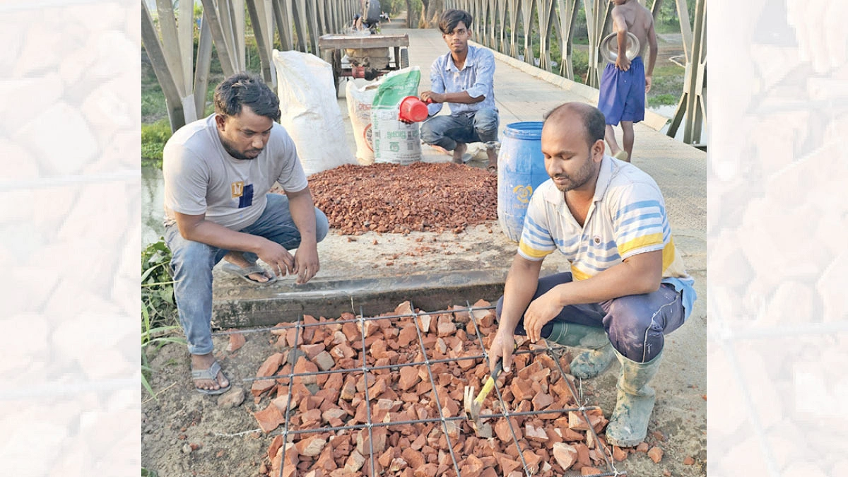 জনদুর্ভোগ লাঘবে উদ্যমী তপন