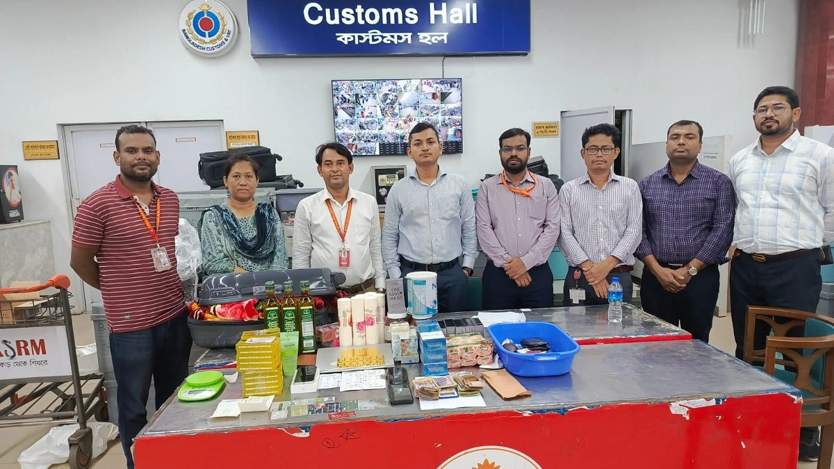 শাহজালাল বিমানবন্দর এলাকায় গাড়িতে মিলল পৌনে ৪ কোটি টাকার স্বর্ণ