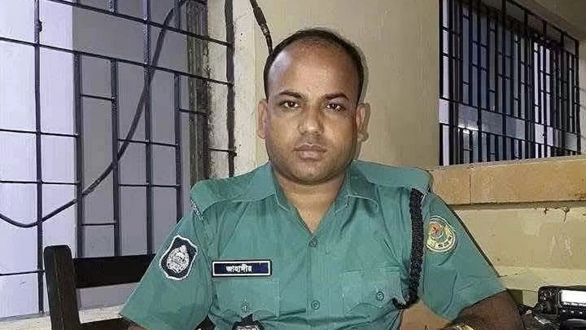 চট্টগ্রামের পুলিশ সদস্য ফেনীতে সড়ক দুর্ঘটনায় নিহত