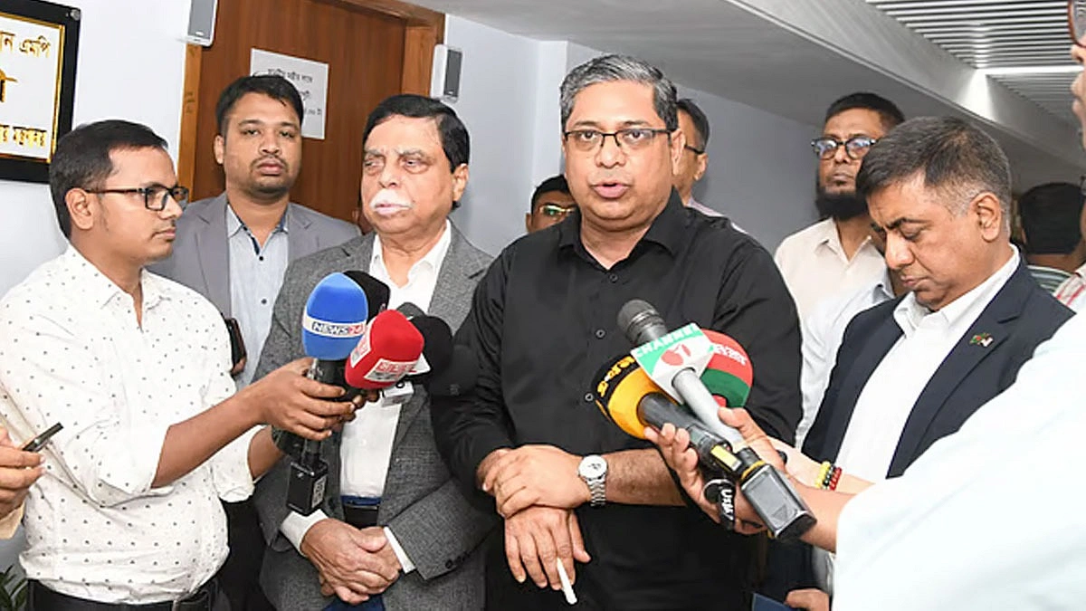 বিনা খরচে যাবেন ১০ হাজার শ্রমিক