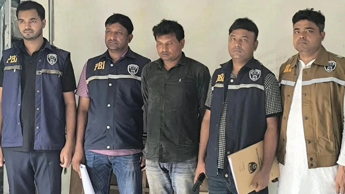 মাকে কুপিয়ে ও গলা কেটে হত্যার অভিযোগে ছেলে গ্রেপ্তার