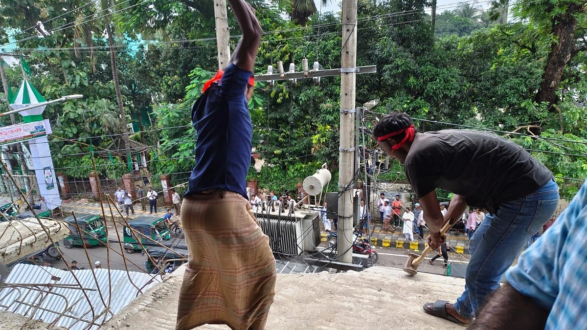 নকশাবহির্ভূত ভবন: সাবেক মেয়র রেজাউলের ভবনসহ ৭টিকে জরিমানা ২৭ লাখ