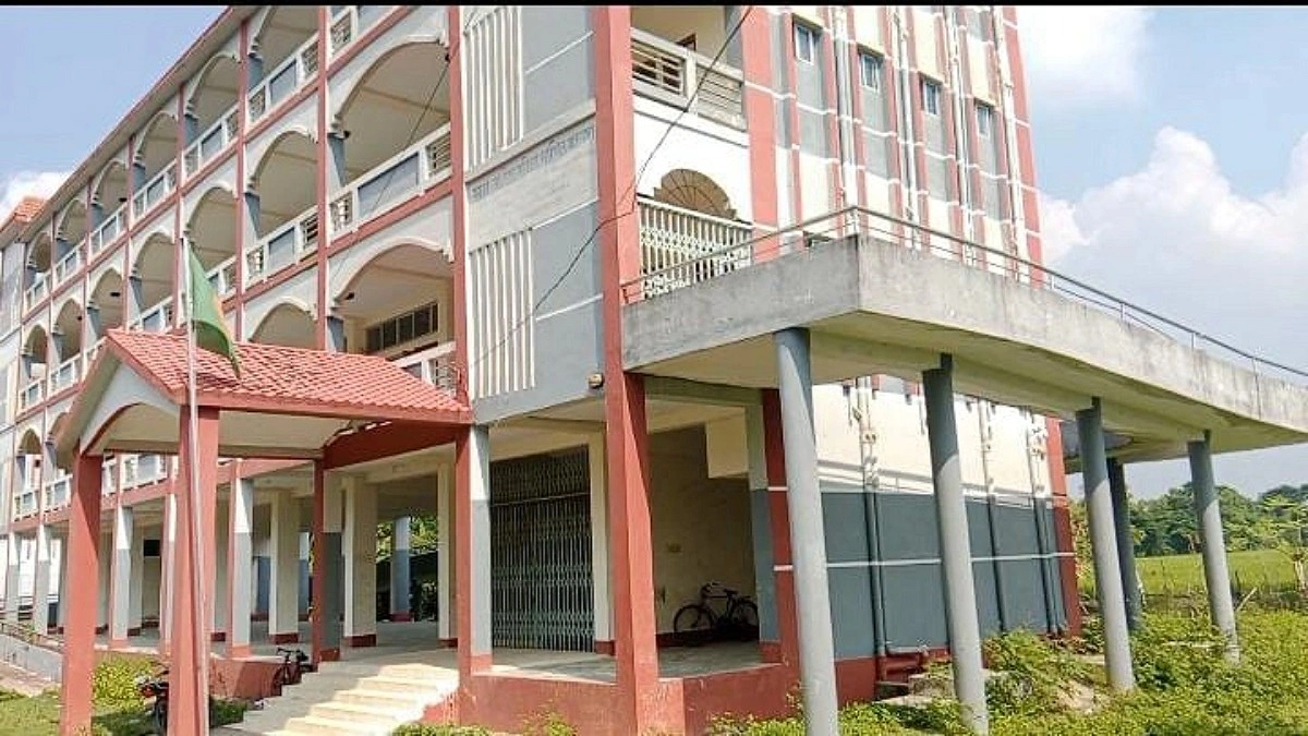 ১৮ শিক্ষকের মাদ্রাসায় ২৩ পরীক্ষার্থীর ২২ জনই ফেল
