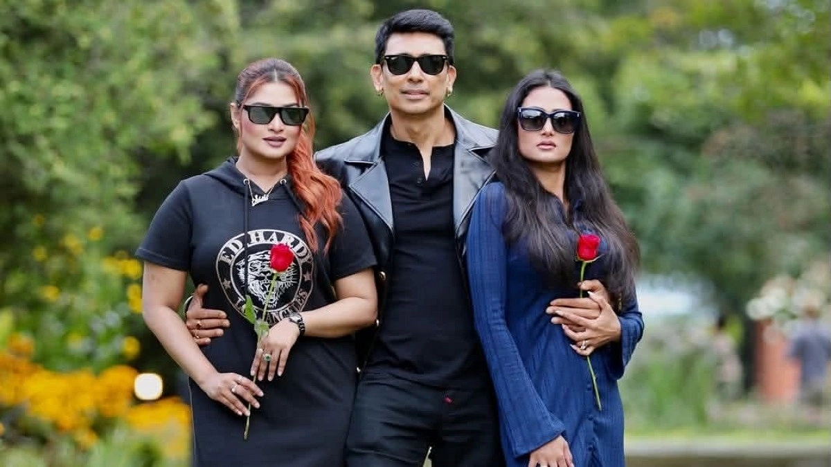 অবশেষে কানাডায় দুই নায়িকার কাছে পৌঁছালেন জায়েদ খান