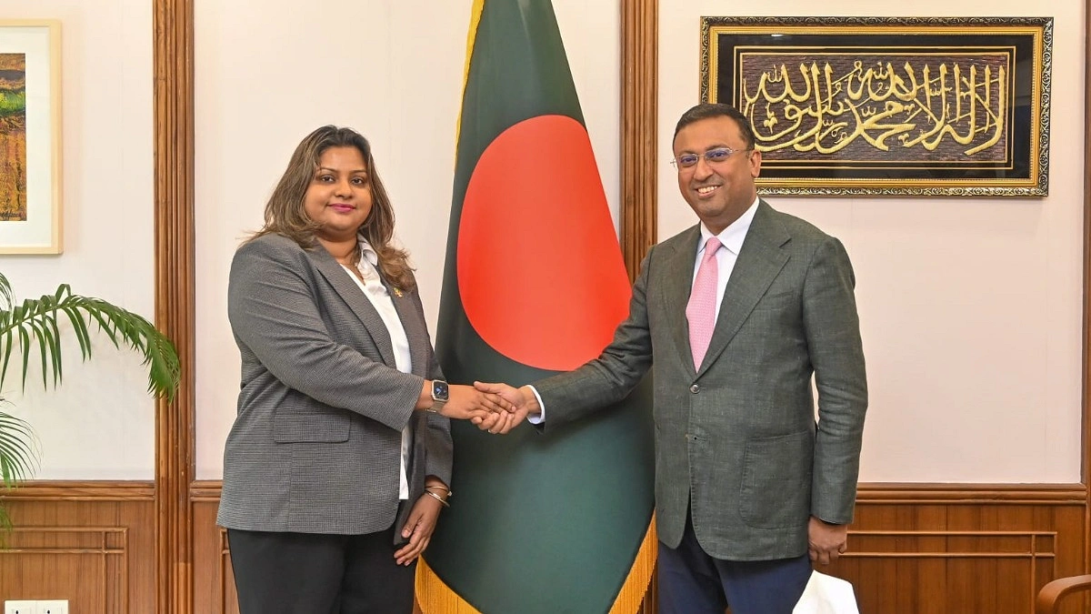 পররাষ্ট্র উপদেষ্টার সঙ্গে মালদ্বীপের হাইকমিশনারের বৈঠক