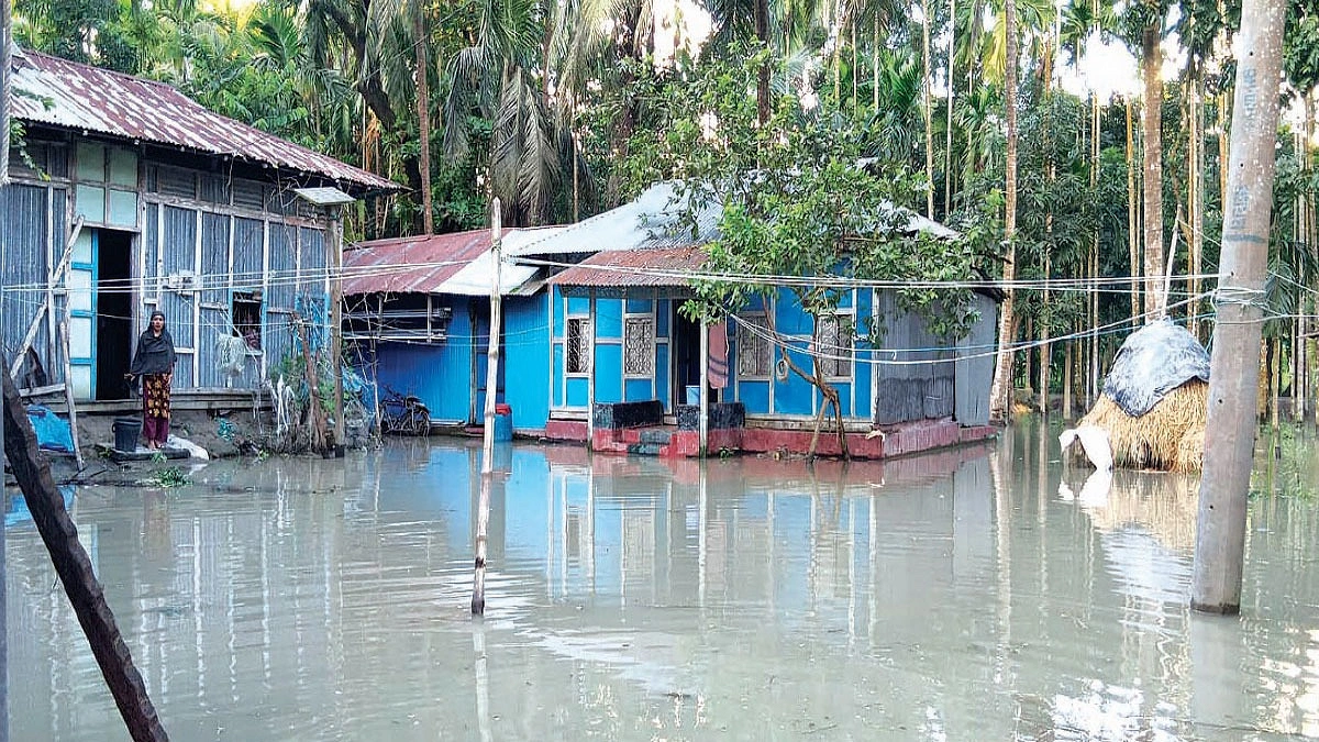 পানিবন্দি মেঘনাপাড়ের মানুষ