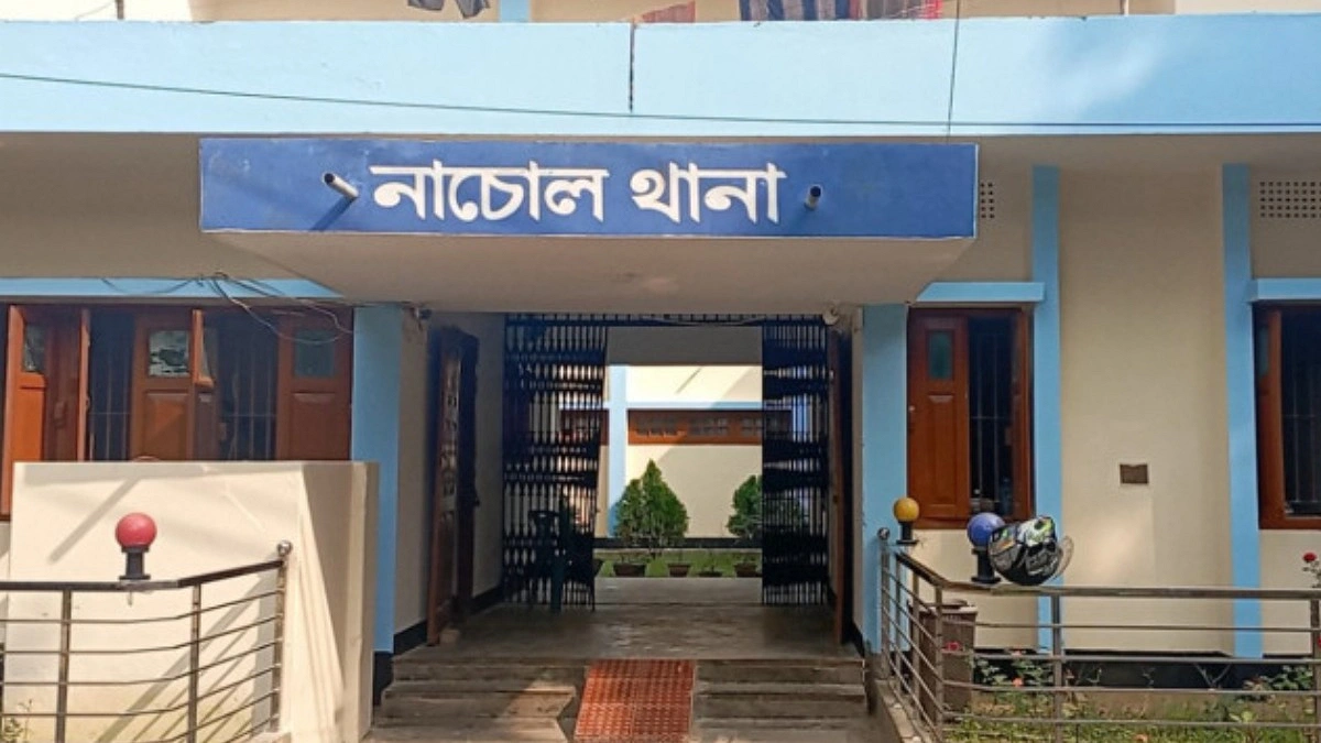 নাচোলে শিশুকে ধর্ষণের অভিযোগে কিশোর গ্রেপ্তার