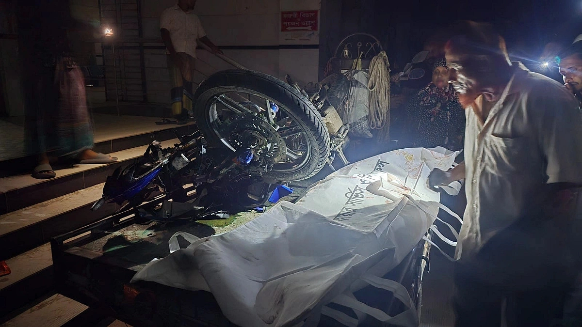 ভাঙ্গায় ঘুরতে গিয়ে গাড়িচাপায় মোটরসাইকেল আরোহী তিন বন্ধু নিহত