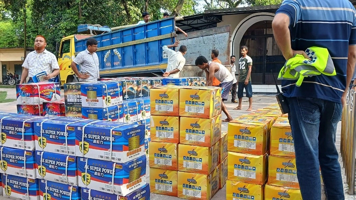 সৈয়দপুরে অটোর ৩০০ ব্যাটারি আটক!
