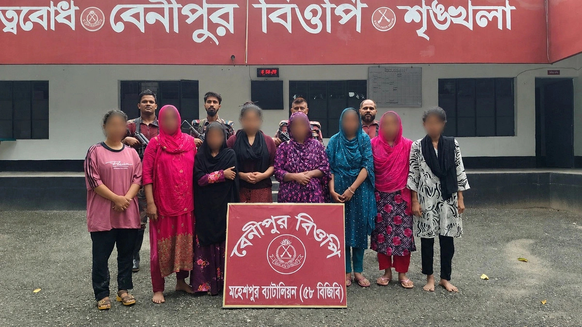জীবননগর সীমান্ত দিয়ে ভারতে অনুপ্রবেশকালে ৮ বাংলাদেশি নারী গ্রেপ্তার