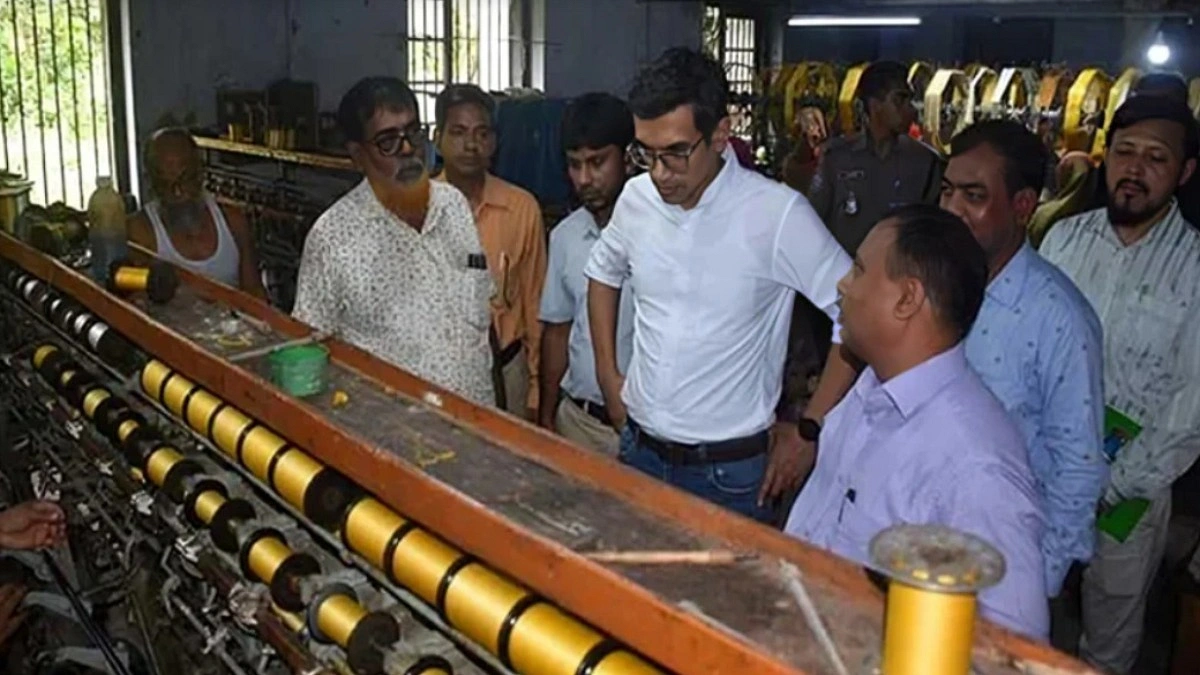 সিল্ক ফ্যাক্টরি পরিদর্শনে বিডা চেয়ারম্যান