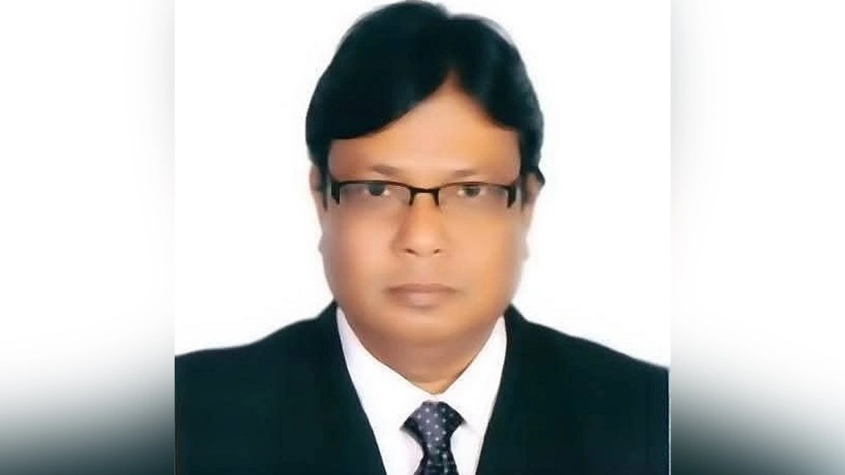 জবি প্রক্টরের অতিরিক্ত দায়িত্ব পেলেন অধ্যাপক আজম খান