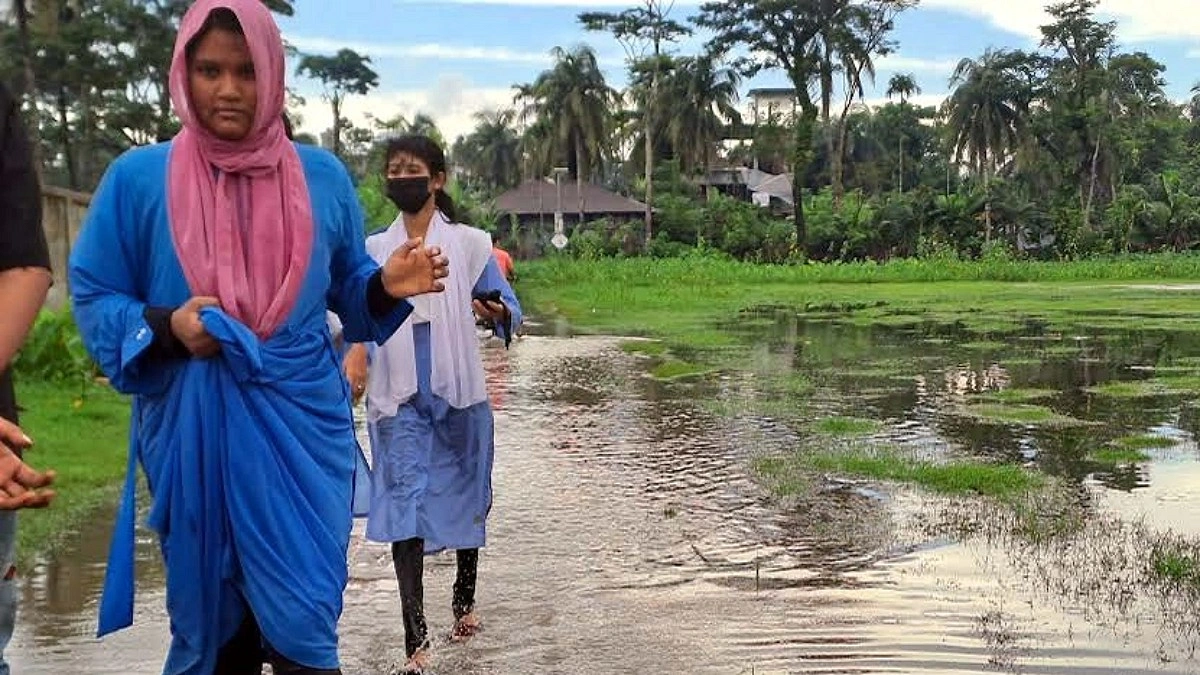 বছরের পাঁচ মাস পানিবন্দি, চরম দুর্ভোগে ৫ শতাধিক পরিবার