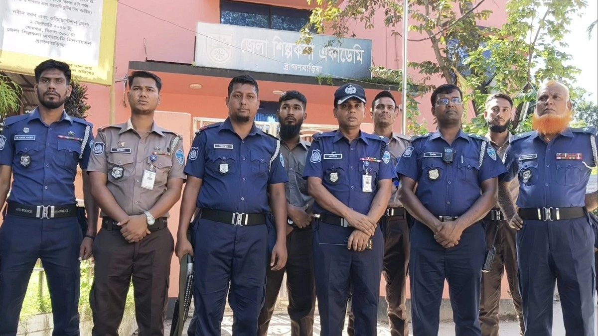 সরে দাঁড়াল কওমি ছাত্ররা, তবে অনুষ্ঠান করতে পারছে না এনসিপি
