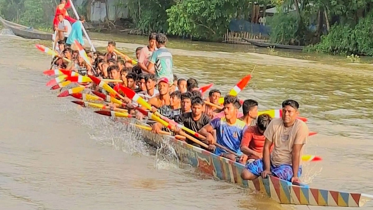 ‘তৌহিদী জনতার’ বাধা পেরিয়ে বিয়ানীবাজারে নৌকাবাইচ অনুষ্ঠিত