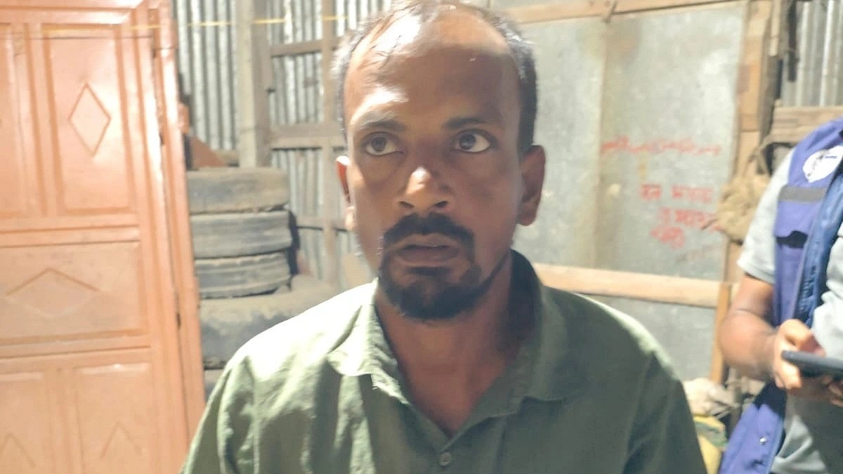 ককটেলসহ গাংনীর ‘বোমা হোসেন’ গ্রেপ্তার