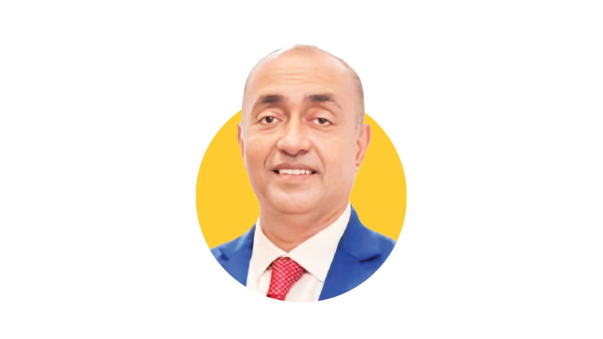 আইনজীবীদের অর্থের মানদণ্ডে বিচার করা উচিত নয়