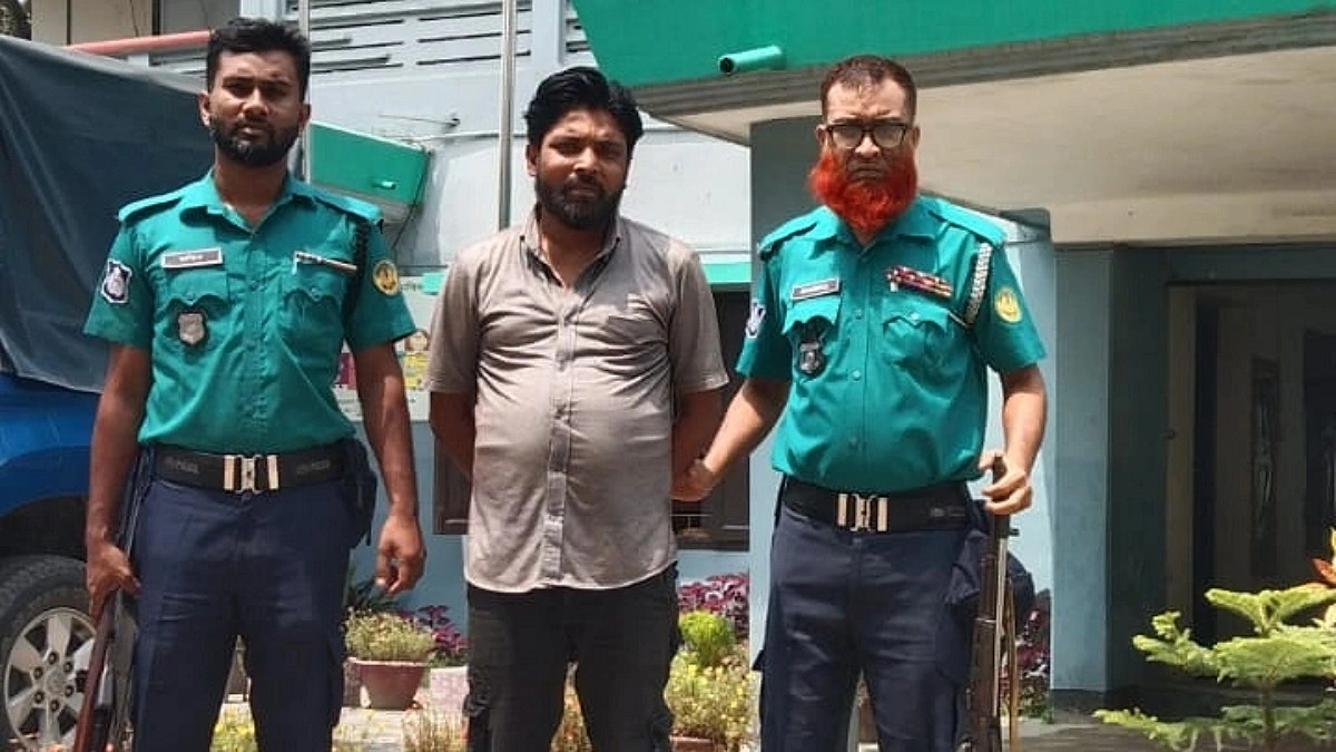 ছুরি ধরে সিকিউরিটি গার্ডকে হত্যাচেষ্টা, ‘রোগী ধরার দালাল’ গ্রেপ্তার