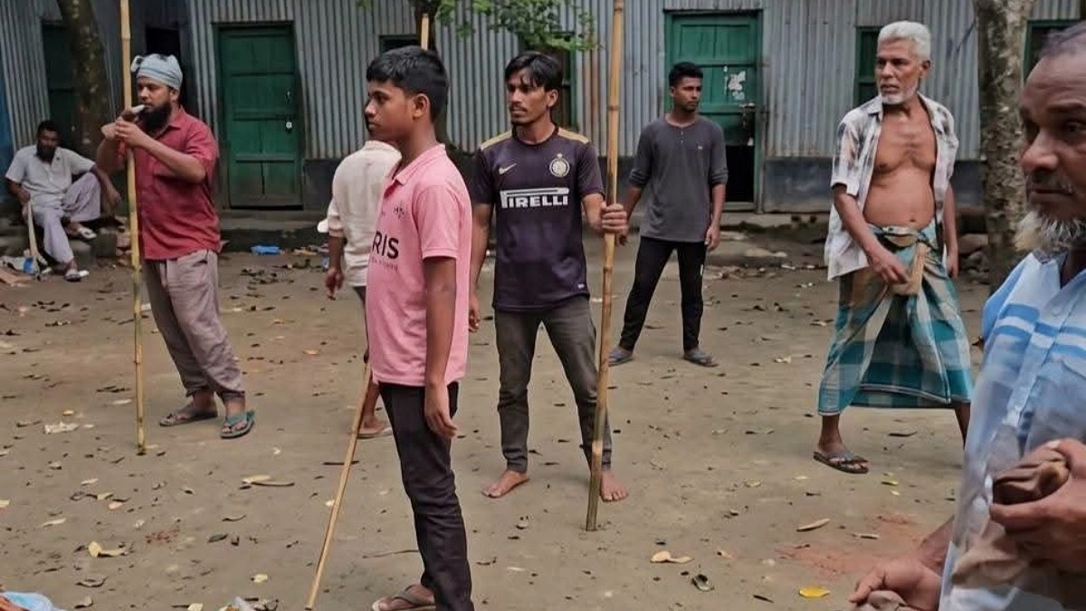 ব্রাহ্মণবাড়িয়ায় মাইকে ঘোষণা দিয়ে সংঘর্ষ, আহত ২০