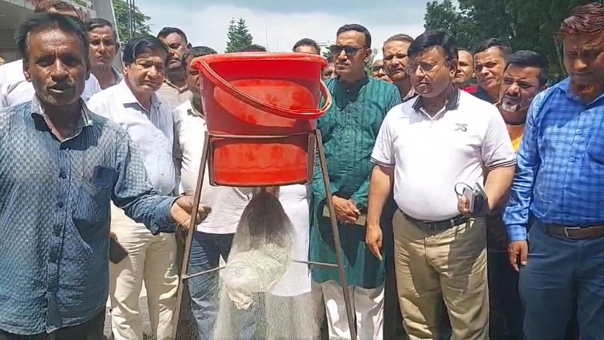 রায়পুরায় বালু থেকে মূল্যবান খনিজ পৃথক করার পদ্ধতি উদ্ভাবনের দাবি