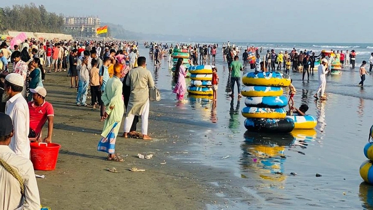 বর্ষায় কম খরচে বাড়ছে পর্যটকের ভিড়