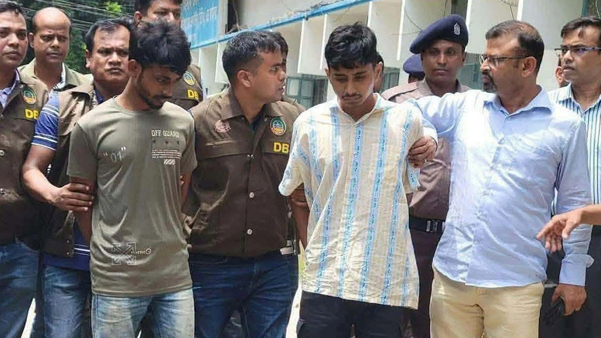 বাসায় সিসি ক্যামেরা থাকার সন্দেহে বিদ্যুতের লাইন কেটে দেন সিদ্ধার্থ