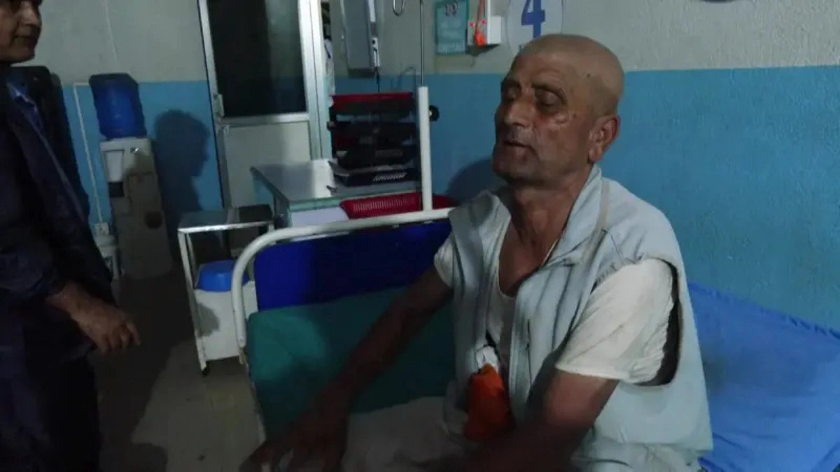 ‘আমার স্ত্রী এখনো কাদার নিচে কোথাও আছে’