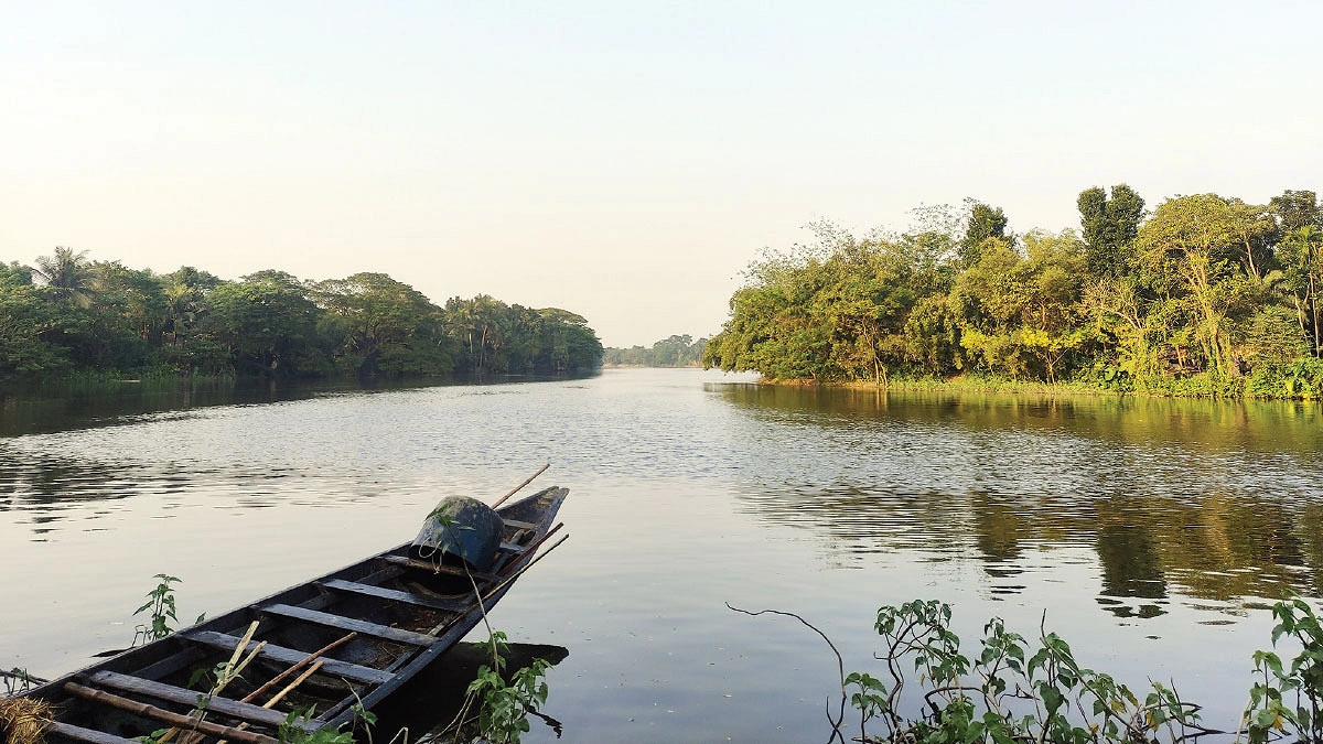 কন্যাদহ বাঁওড়ে নৌকাবাইচ
