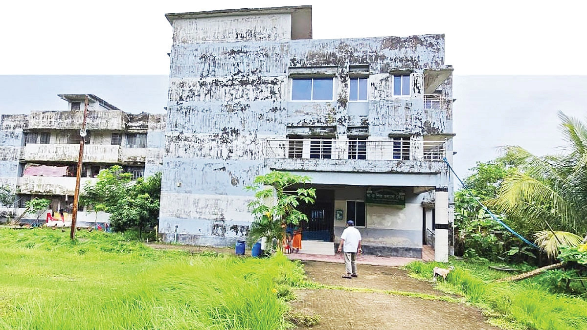 ভবন আছে চিকিৎসক নেই