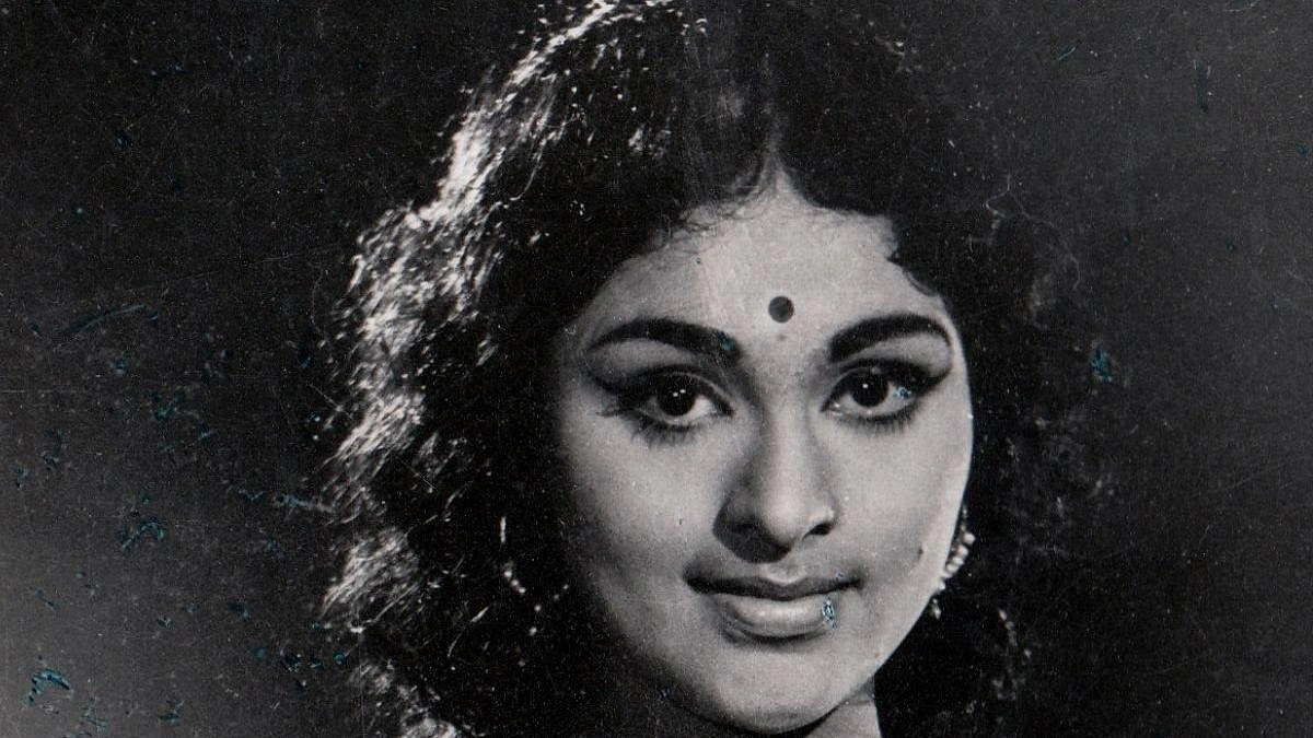 নগ্ন দৃশ্যের বিতর্কের পর ২১ বছরেই করুণ পরিণতি বিজয়শ্রীর