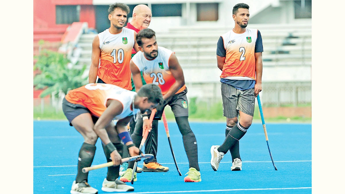 নিয়মিতরা স্ট্যান্ডবাই বয়স্করা মূল দলে