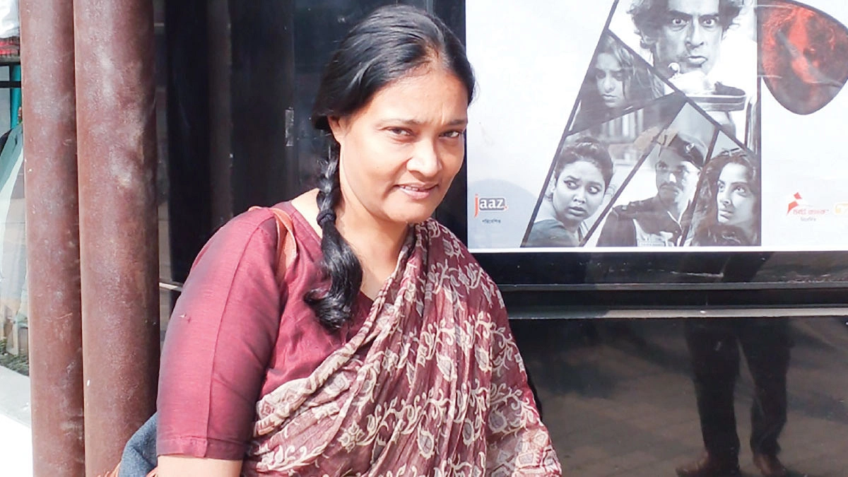 লড়াই চলছে, লেখাও বন্ধ নেই