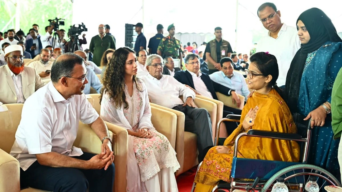 জুলাই গণঅভ্যুত্থানে আহত মিতুর খোঁজ নিলেন প্রধানমন্ত্রী