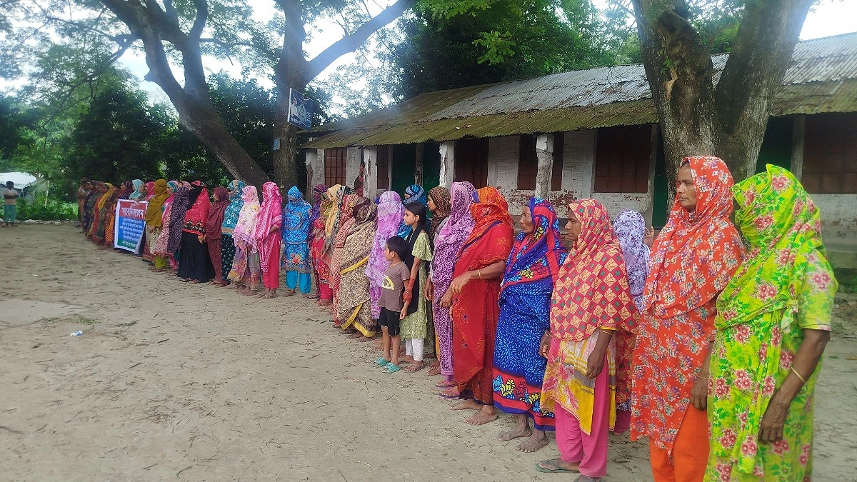 চর দখল নিয়ে  সংঘর্ষে নারী নিহত, ৭ দিন ধরে গ্রামছাড়া শতাধিক পরিবার