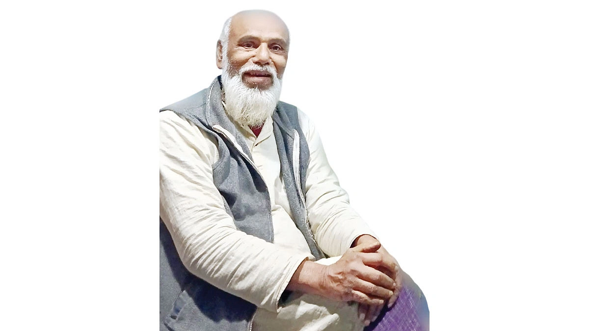 ছবি এঁকে নবনূরের ছয় দশক