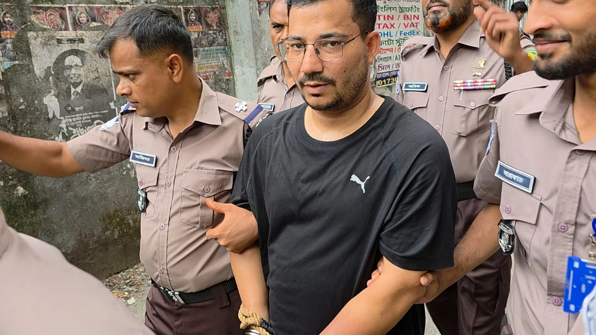জাল টাকায় স্বর্ণ কিনতে গিয়ে ধরা ১৬ মামলার আসামি