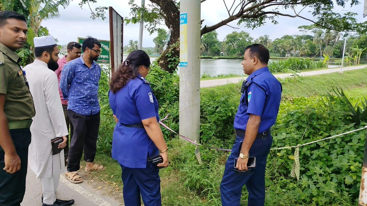 কেশবপুরে ককটেল লুকাতে গিয়ে বিস্ফোরণ