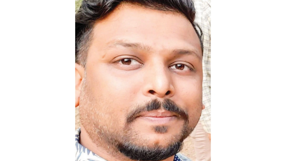 অনেককে ফতুর করে লাপাত্তা ব্যাংক কর্মকর্তা