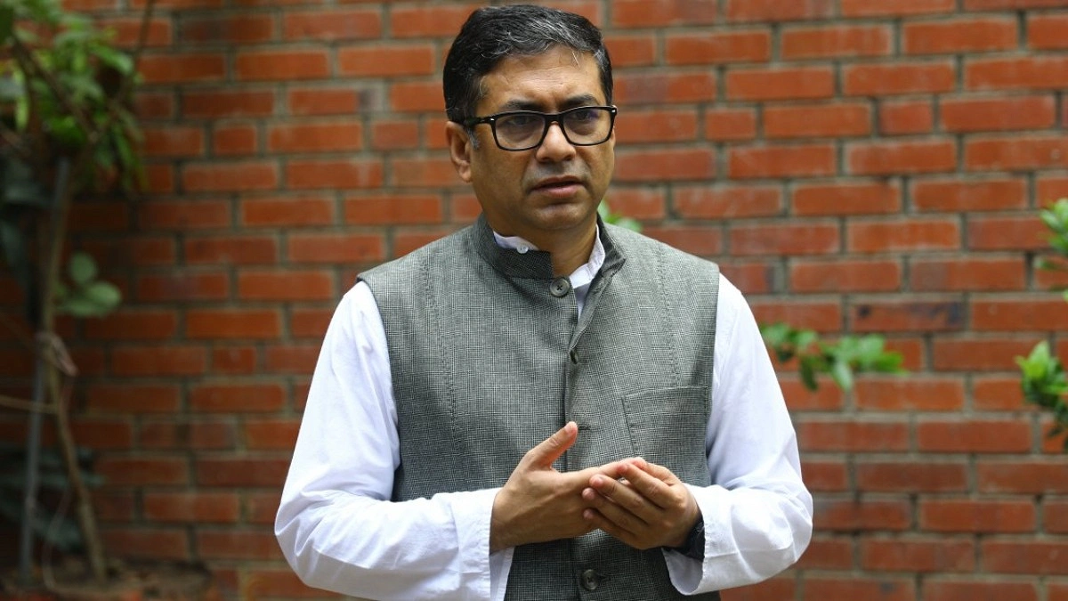 বিপ্লব বড়ুয়াসহ ৪ জনের দেশত্যাগে নিষেধাজ্ঞা