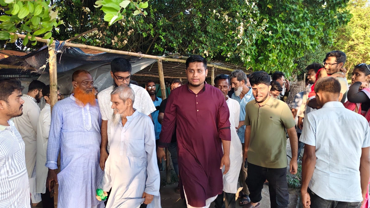 পদ্মার সৌন্দর্য দেখতে হরিরামপুরে হাসনাত আব্দুল্লাহ
