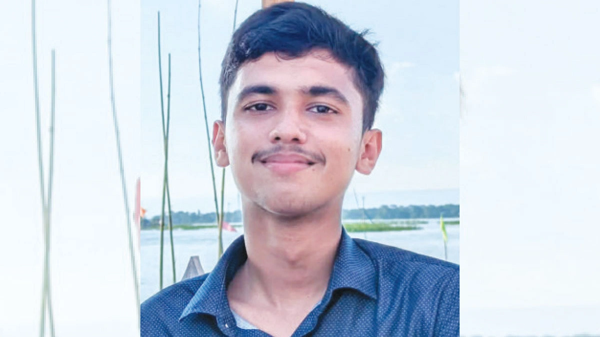 এক হাত হারিয়েও থামেনি অর্ণব